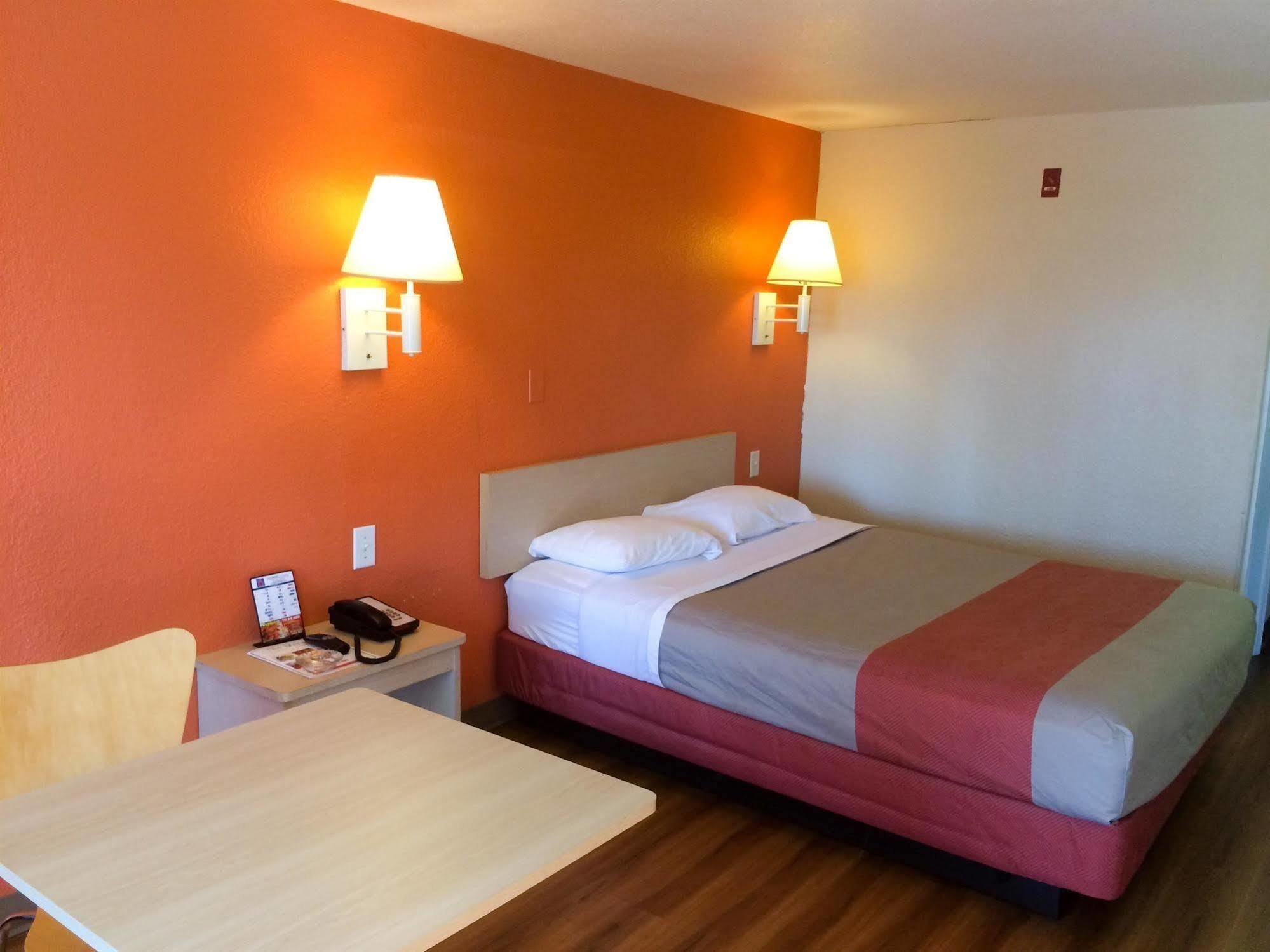 Motel 6-Newport News, Va Exterior photo