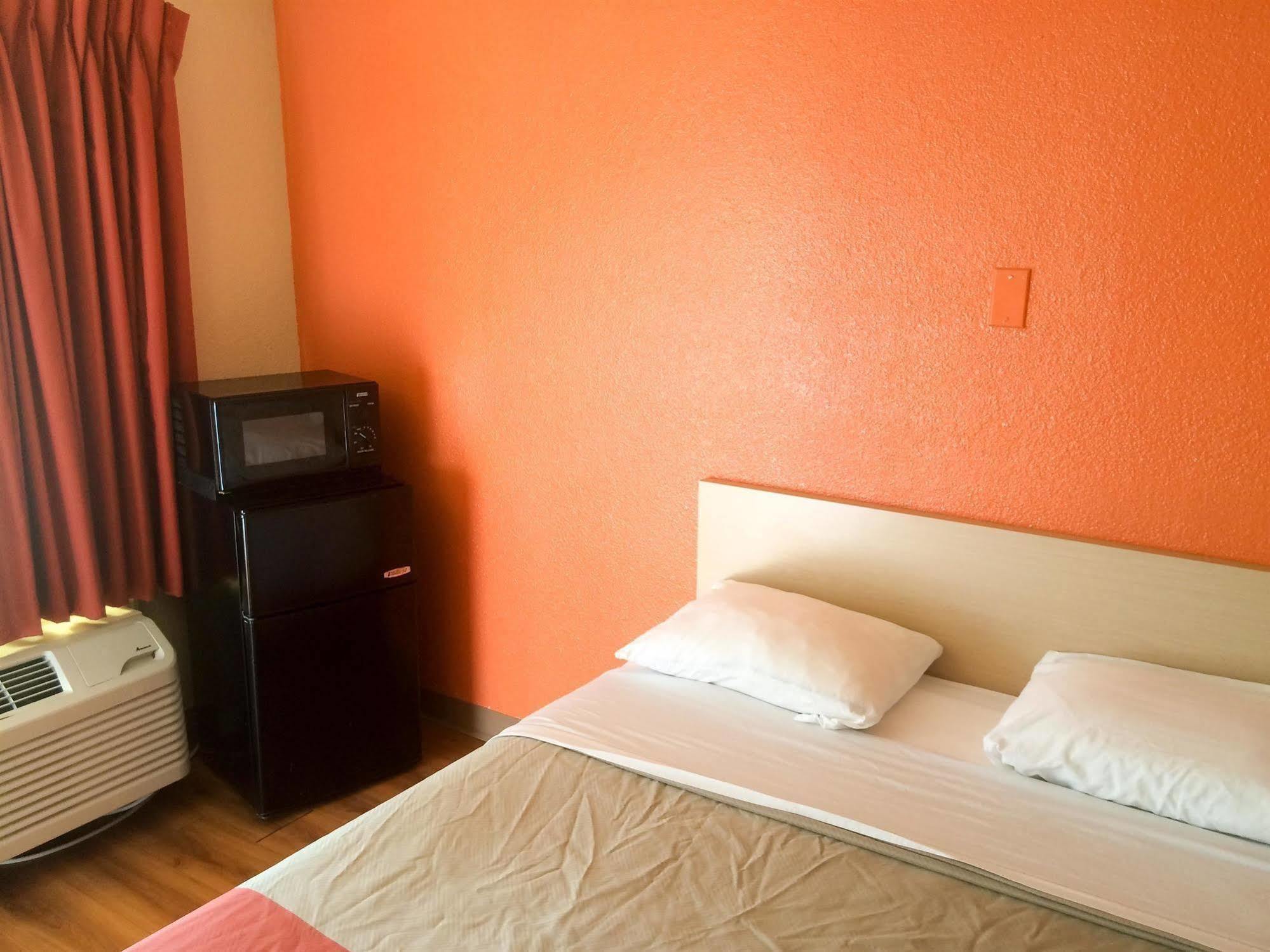 Motel 6-Newport News, Va Exterior photo