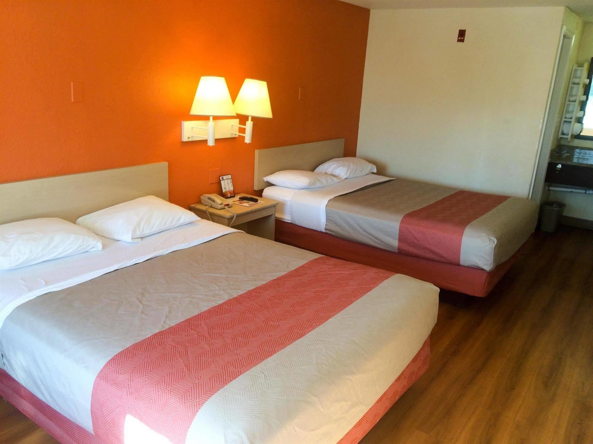 Motel 6-Newport News, Va Exterior photo