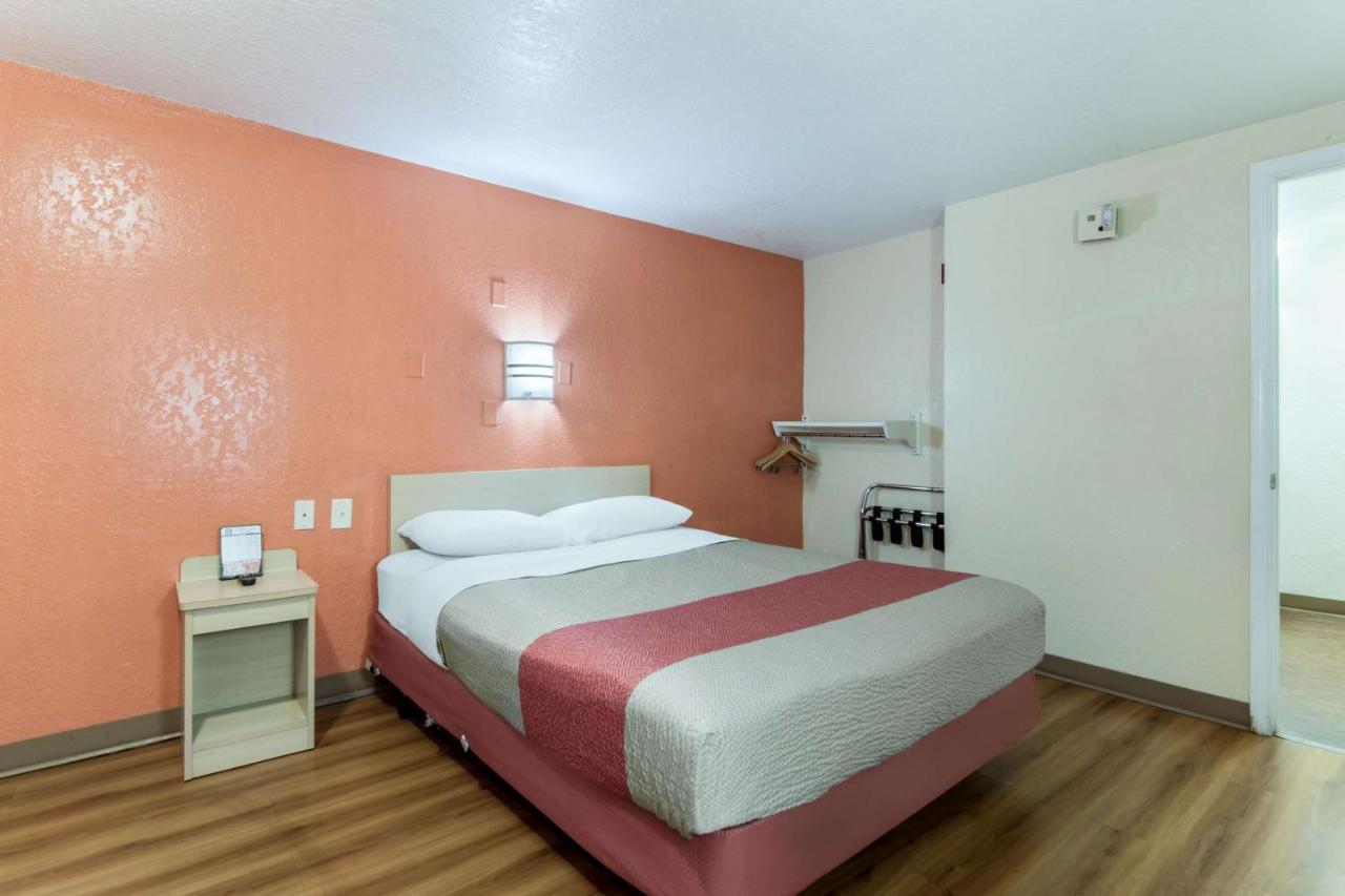Motel 6-Newport News, Va Exterior photo